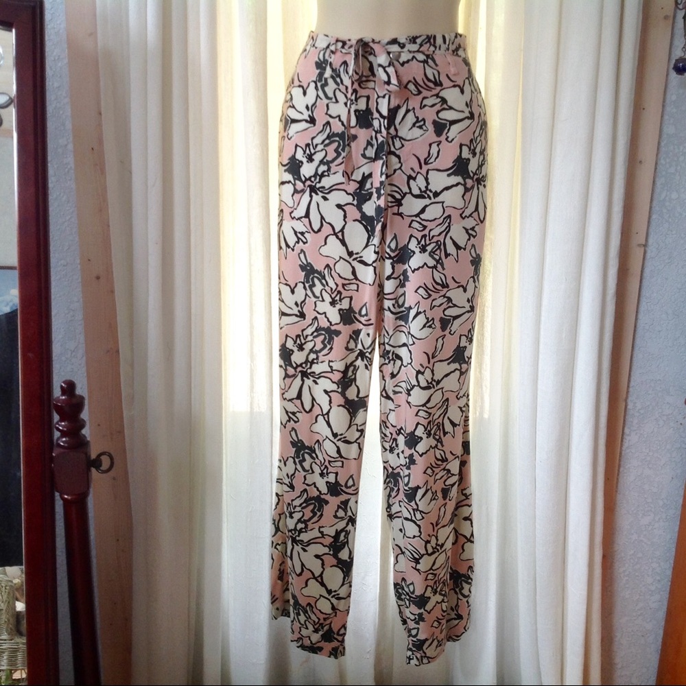 Pants - Picture 2 of 8